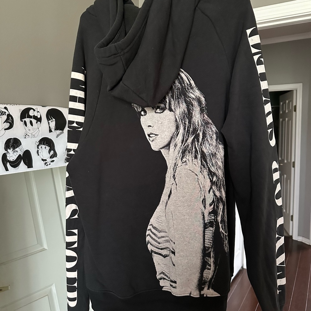 Taylor Swift Black Sweater with Patterned Sleeves